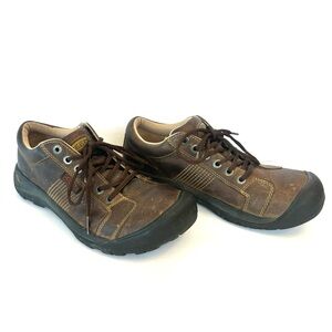 Keen Men’s Austin leather water resistant brown sneakers, size 9.5